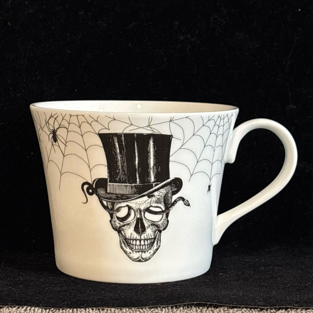 Lascelles Collection England Fine Bone China Coffee Mug, Skull & Spider Web 2012